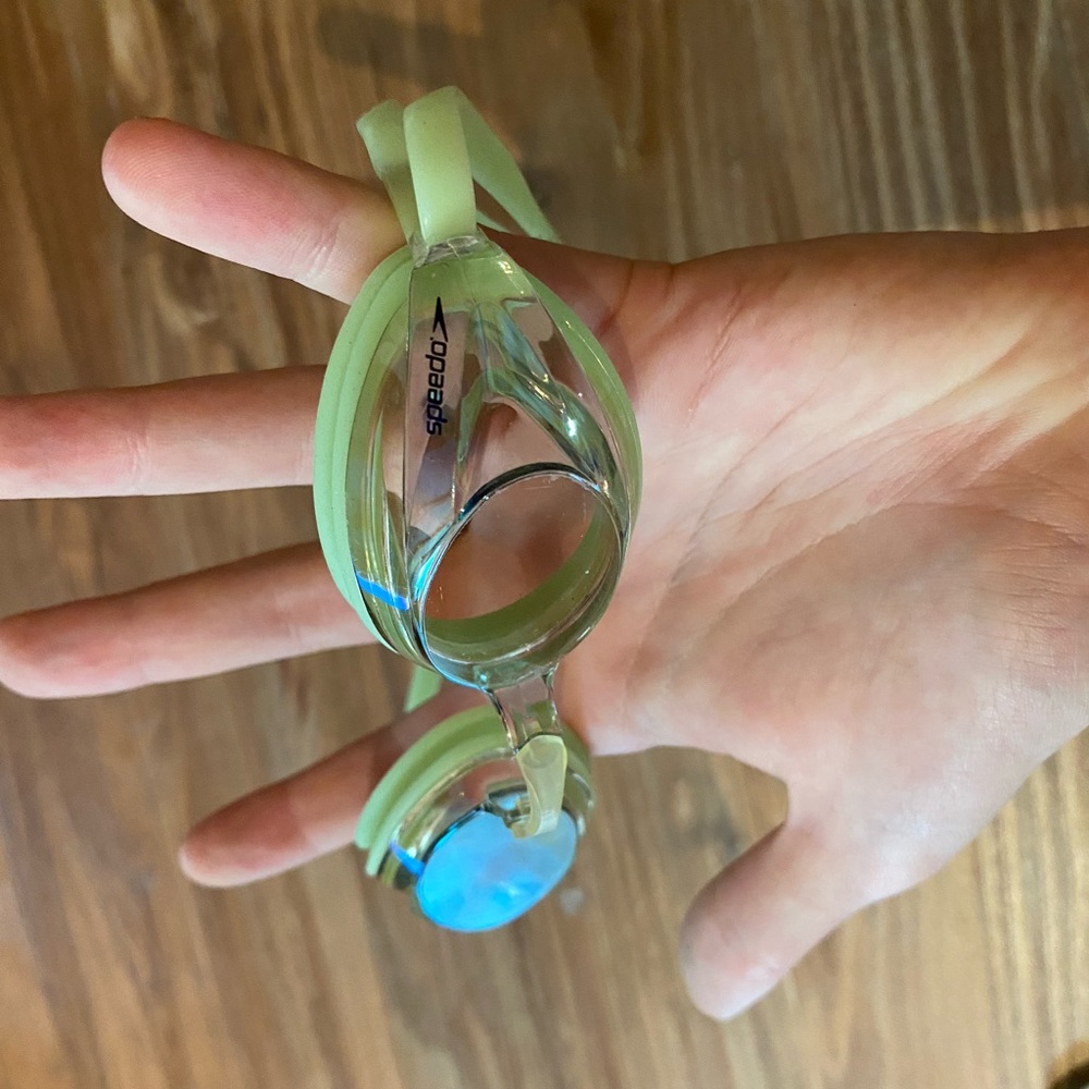 Speedo goggles - Picture 2 of 2